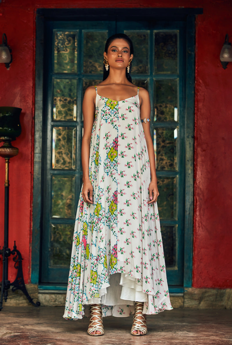 Chic White Maxi by Nautanky