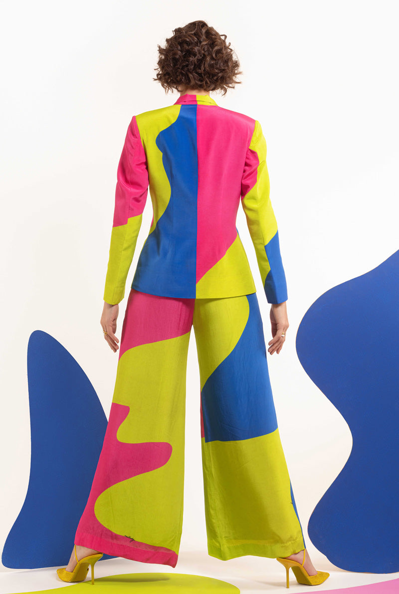 Women Wear 