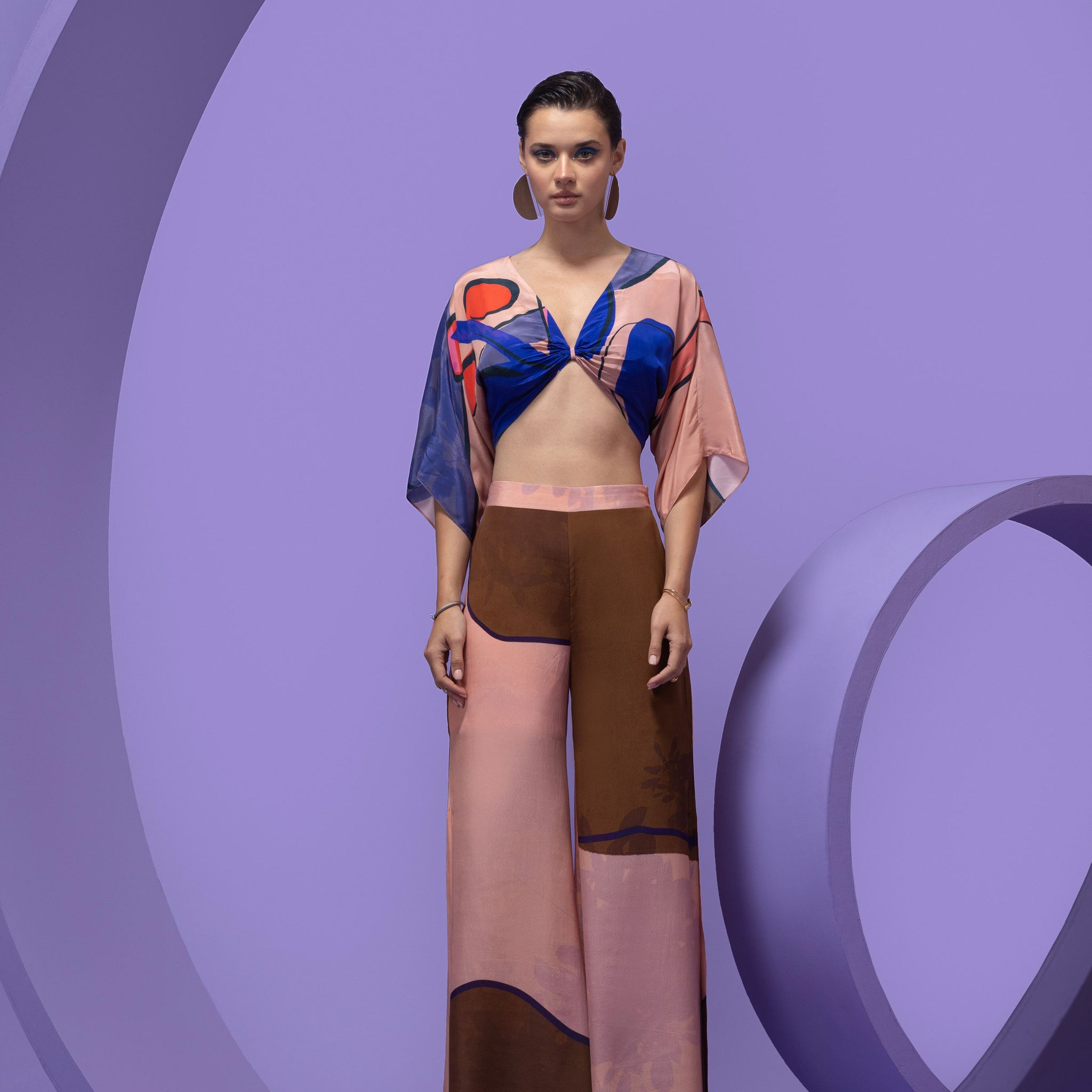 Show Off - Boxy Crop Top with Slitted Pants	