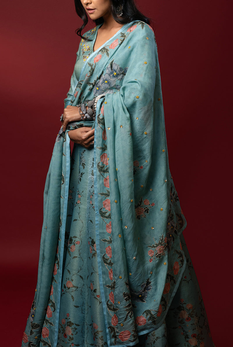 Traditional wedding wear